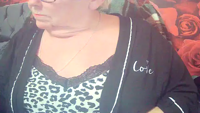 Playful MILF Demi online show from 26, 4, 2026