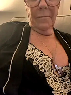 Snapshot of Playful_MILF_Demi chatting on 12, 6, 2026 Playful MILF Demi online show from 12, 6, 2026