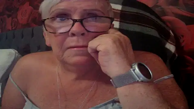 Playful MILF Demi online show from 28, 5, 2026