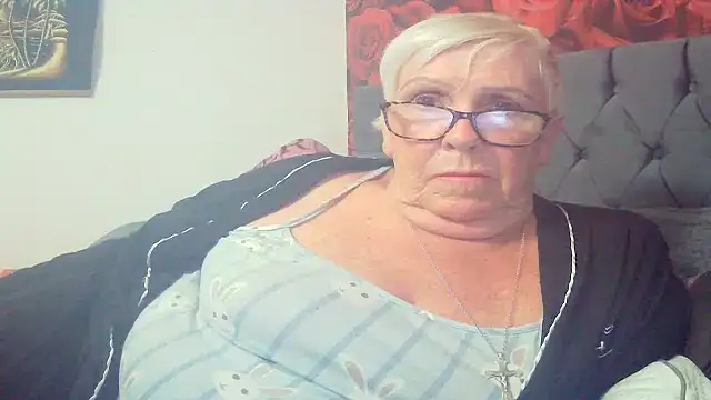 Playful MILF Demi online show from 29, 5, 2026