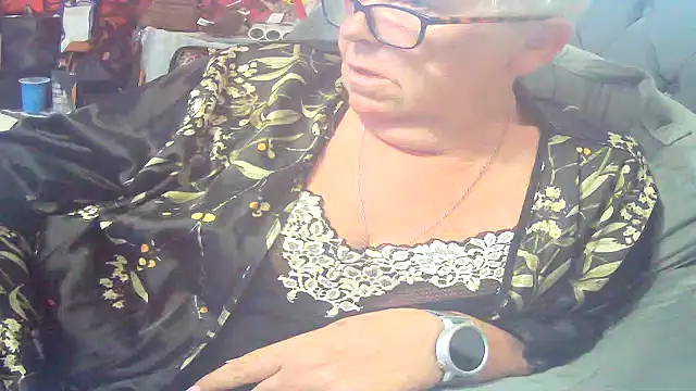 Snapshot of Playful_MILF_Demi chatting on 15, 7, 2026 Playful MILF Demi online show from 15, 7, 2026