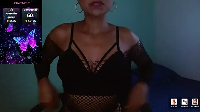 Snapshot of Seductress_Malia chatting on 28, 4, 2026 Seductress Malia online show from 28, 4, 2026