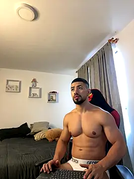 Ezzio Scolaro online show from 17, 10, 2025