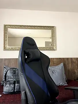 Ezzio Scolaro online show from 28, 10, 2025