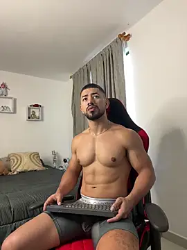 Ezzio Scolaro online show from 27, 10, 2025