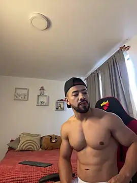 Ezzio Scolaro online show from 13, 11, 2025