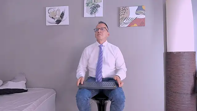  axelking  online show from 20, 10, 2025