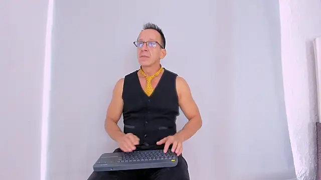  axelking  online show from 8, 11, 2025