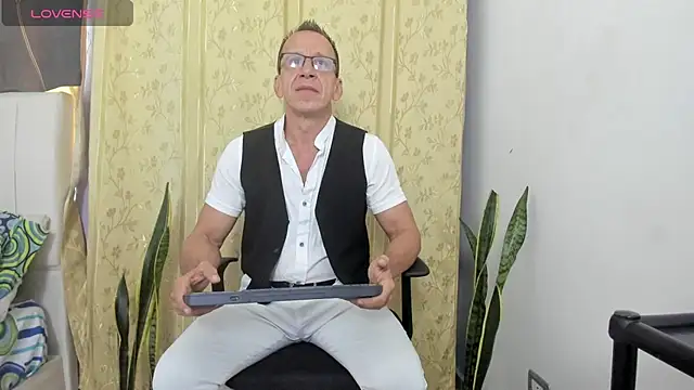  axelking  online show from 6, 7, 2026