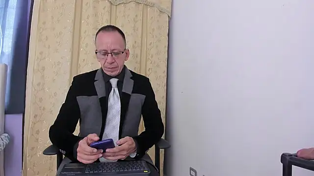  axelking  online show from 9, 4, 2026