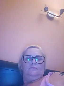 NieMaJazdyBezGwiazdy7883 online show from 16, 10, 2025