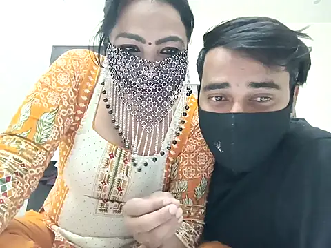 horny milf couple online show from 18, 11, 2025