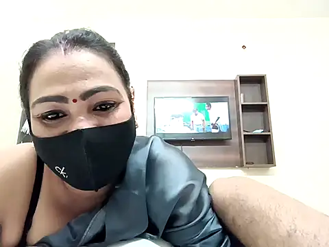 horny milf couple online show from 31, 10, 2025