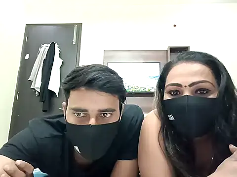 horny milf couple online show from 8, 10, 2025