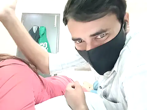 horny milf couple online show from 12, 11, 2025