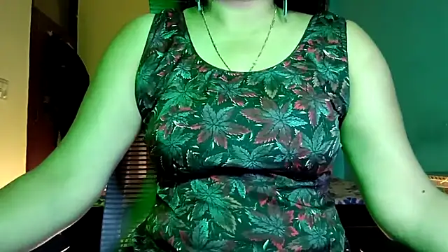 Snapshot of horny_milf_couple chatting on 24, 5, 2026 horny milf couple online show from 24, 5, 2026