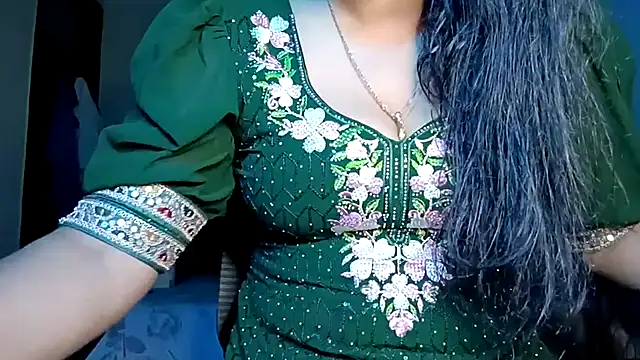 Snapshot of horny_milf_couple chatting on 13, 5, 2026 horny milf couple online show from 13, 5, 2026