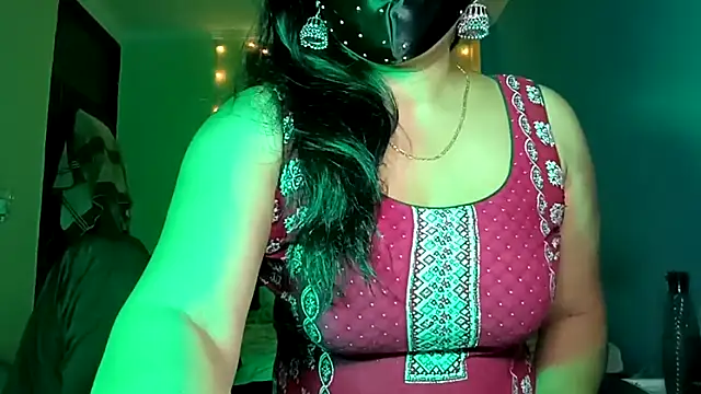 horny milf couple online show from 4, 4, 2026