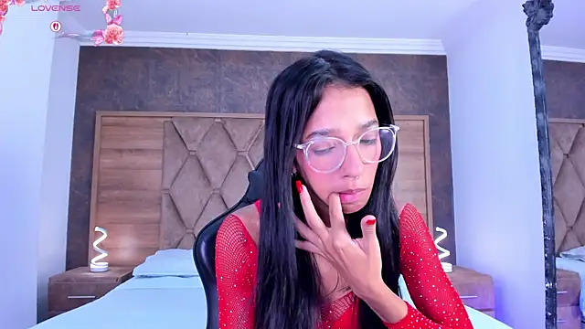 ScarletEvanss  online show from 1, 11, 2025