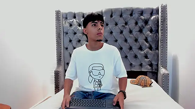 Snapshot of JACCOCK_4 chatting on 28, 10, 2025 JACCOCK 4 online show from 28, 10, 2025