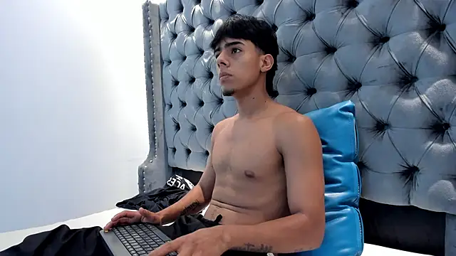 Snapshot of JACCOCK_4 chatting on 20, 11, 2025 JACCOCK 4 online show from 20, 11, 2025