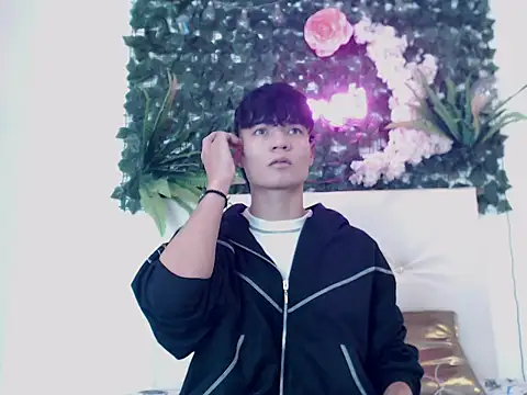 alex russo   online show from 28, 10, 2025