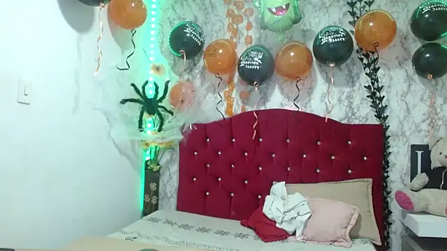 DannaLanegra2 online show from 29, 10, 2025