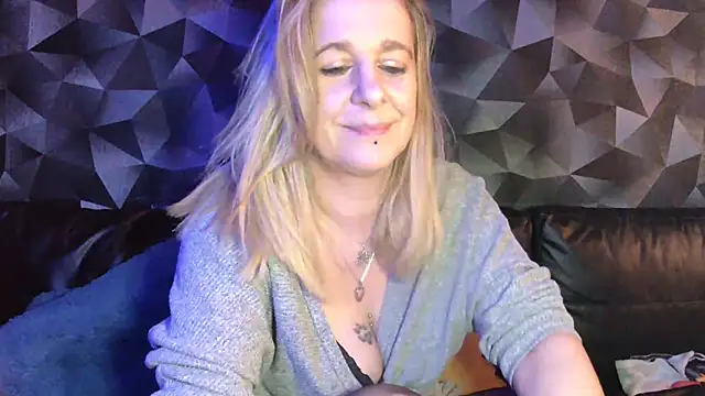 Delichieuse5 online show from 31, 3, 2026