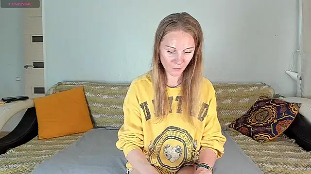 Snapshot of Amalia_Mio chatting on 25, 6, 2026 Amalia Mio online show from 25, 6, 2026