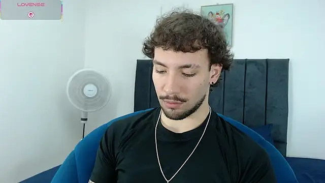 angel kyrozz online show from 2, 2, 2026