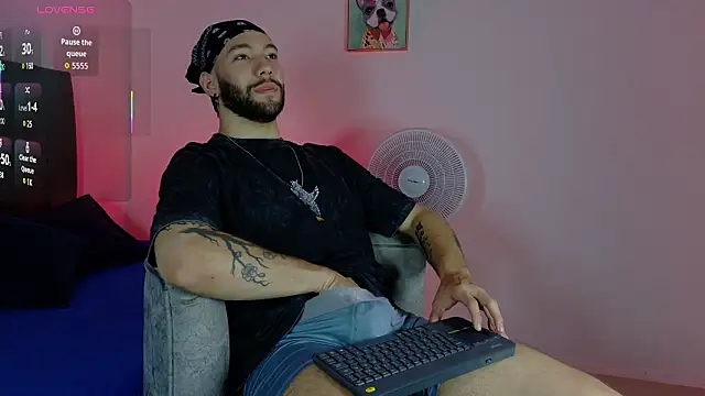 angel kyrozz online show from 18, 3, 2026