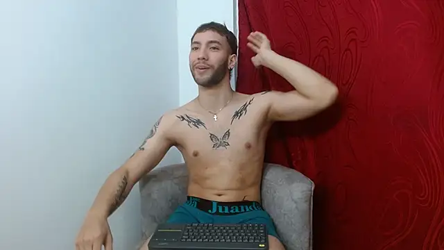 angel kyrozz online show from 7, 10, 2025