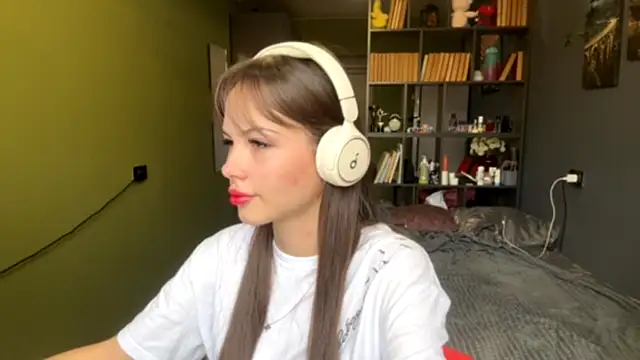 MysticAlisa online show from 15, 10, 2025