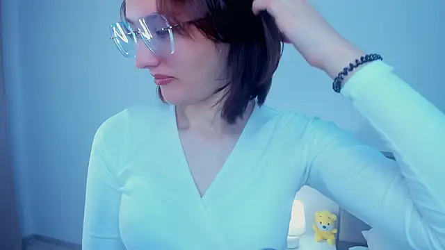 LorrieDegonia online show from 10, 11, 2025