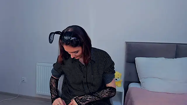 LorrieDegonia online show from 7, 10, 2025