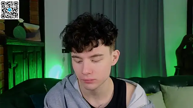 Cute Mike online show from 28, 2, 2026