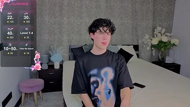 Cute Mike online show from 28, 11, 2025