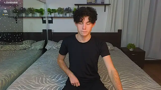 Cute Mike online show from 18, 11, 2025