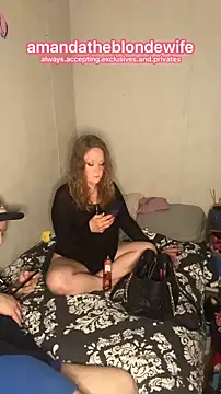 amandatheblondewife online show from 9, 3, 2026