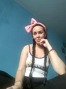 Stefaniyaxq online show from 31, 10, 2025