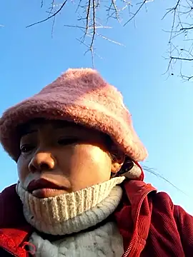 miomio-12 online show from 27, 11, 2025