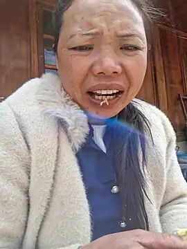 Snapshot of miomio-12 chatting on 2, 3, 2026 miomio-12 online show from 2, 3, 2026