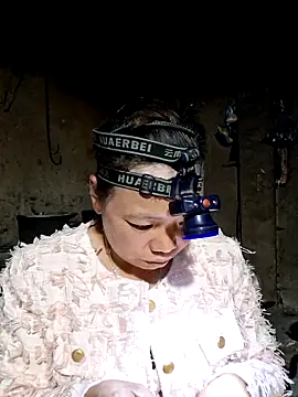 Snapshot of miomio-12 chatting on 26, 4, 2026 miomio-12 online show from 26, 4, 2026