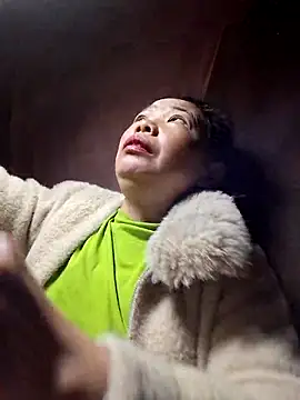 Snapshot of miomio-12 chatting on 11, 2, 2026 miomio-12 online show from 11, 2, 2026