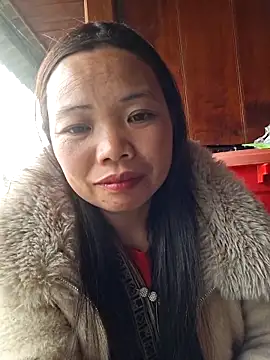 Snapshot of miomio-12 chatting on 5, 3, 2026 miomio-12 online show from 5, 3, 2026