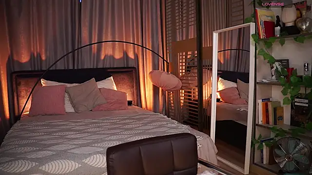 YokoKoko  online show from 5, 11, 2025