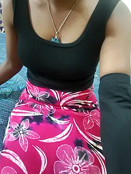 Snapshot of Chennai-couples chatting on 31, 10, 2025 Chennai-couples online show from 31, 10, 2025