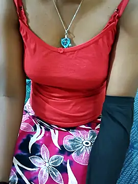 Snapshot of Chennai-couples chatting on 4, 11, 2025 Chennai-couples online show from 4, 11, 2025