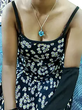 Snapshot of Chennai-couples chatting on 15, 11, 2025 Chennai-couples online show from 15, 11, 2025