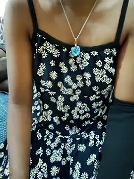 Snapshot of Chennai-couples chatting on 6, 11, 2025 Chennai-couples online show from 6, 11, 2025